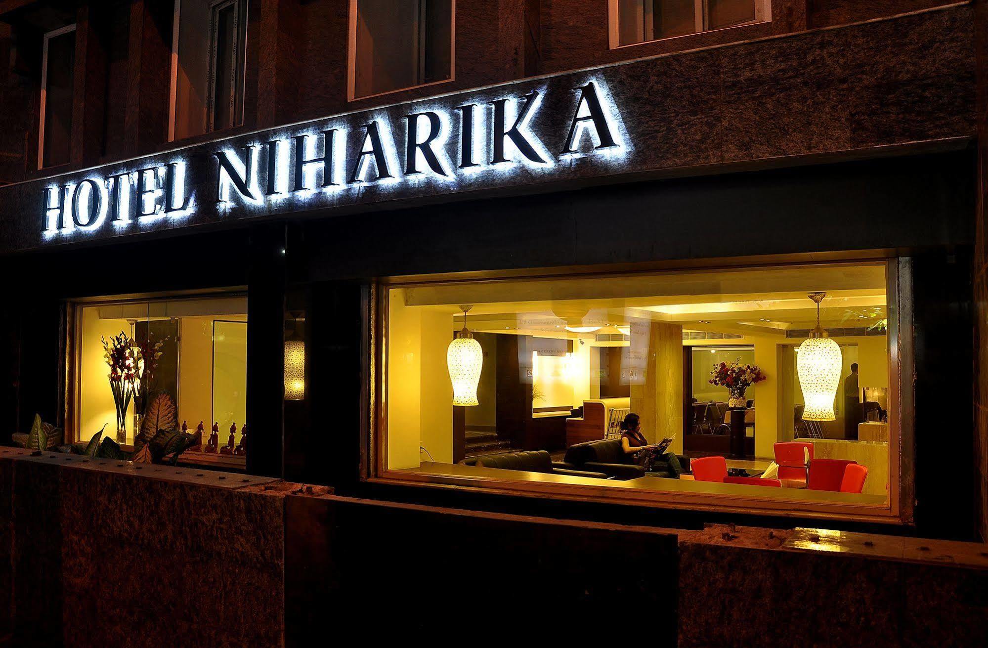כלכותה Hotel Niharika מראה חיצוני תמונה